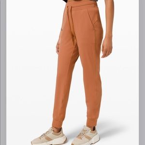 Ready to Rulu jogger size 6